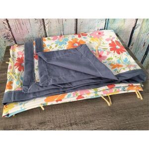 Handcrafted Coverlet NEW Reversible Blanket Size 48”x 48” Floral & Solid 💕❤️